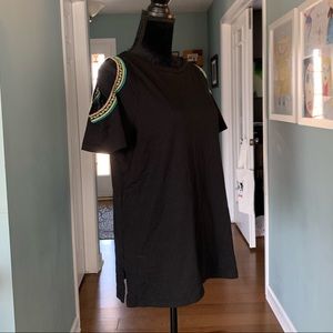 LOFT embroidered cold shoulder black tee size L